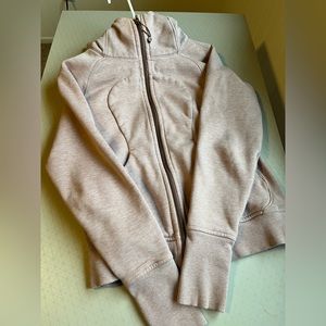 Lululemon Scuba Size 6